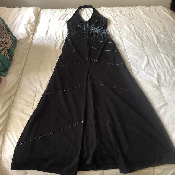 De Laru front split full length halter dress. - Picture 7 of 7